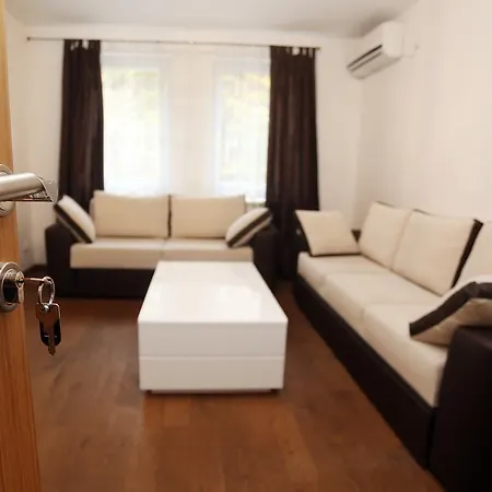 بيت ضيافة Gunduliceva 4*